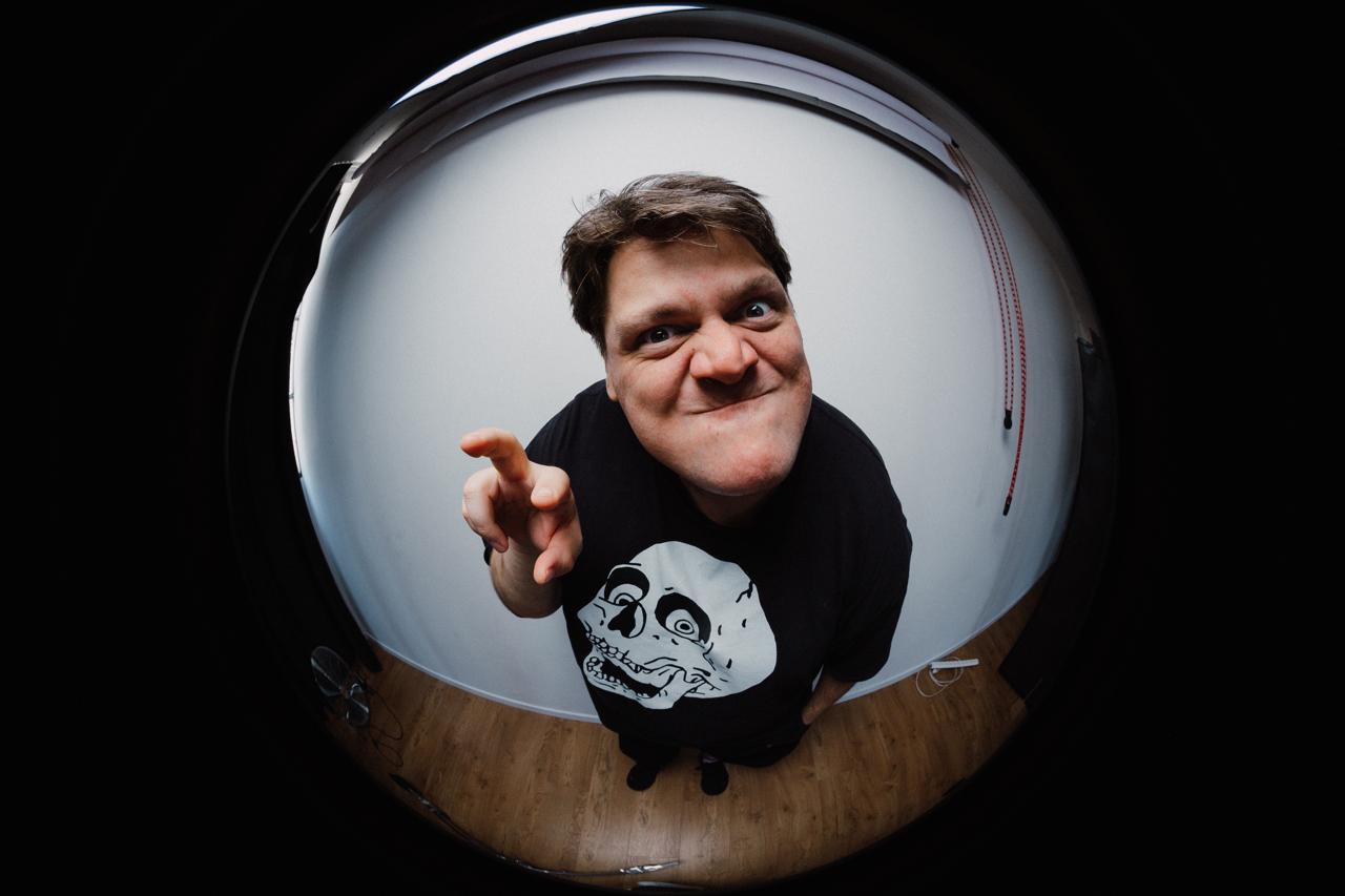 Внезапный Егор Летов от Льва